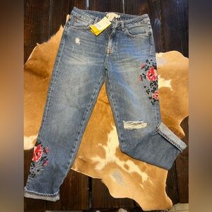 NWT H & M embroidered jeans size 8. Boyfriend cut